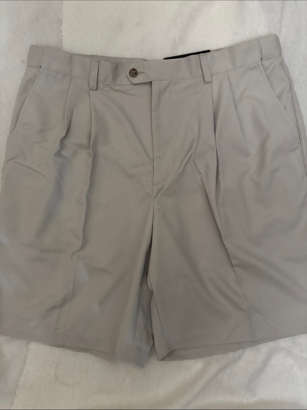 IZOD X-TREME GOLF Pleated Shorts Size 38 Polyester NWT